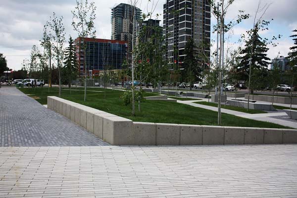59dae1_5bf3a2201be1438389288f0565ac1416~mv2_d_3967_2645_s_4_2 commercial landscaping and concrete work