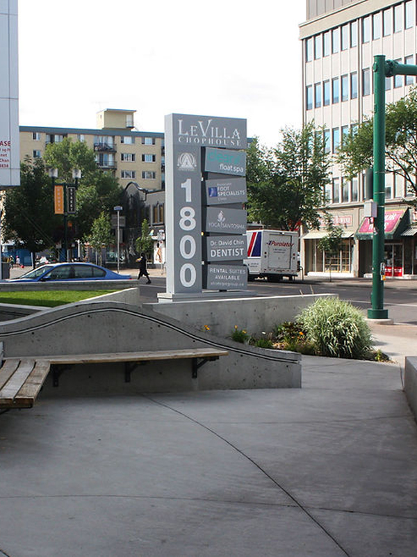 commercial property with nice landscaping