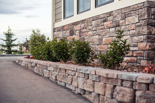 59dae1_e2134424658547bb95412401697bba6f~mv2_d_1920_1280_s_2 residential landscaping