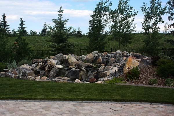 59dae1_e990003cb18b4d889c4e4e39c3d2960b~mv2_d_8169_5446_s_4_2 residential landscaping