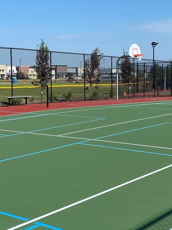nice tennis courts