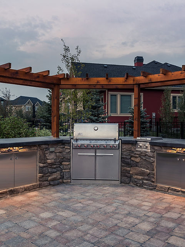 outdoor kitchen